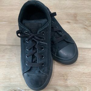 Chuck Taylor All Star Classic all black